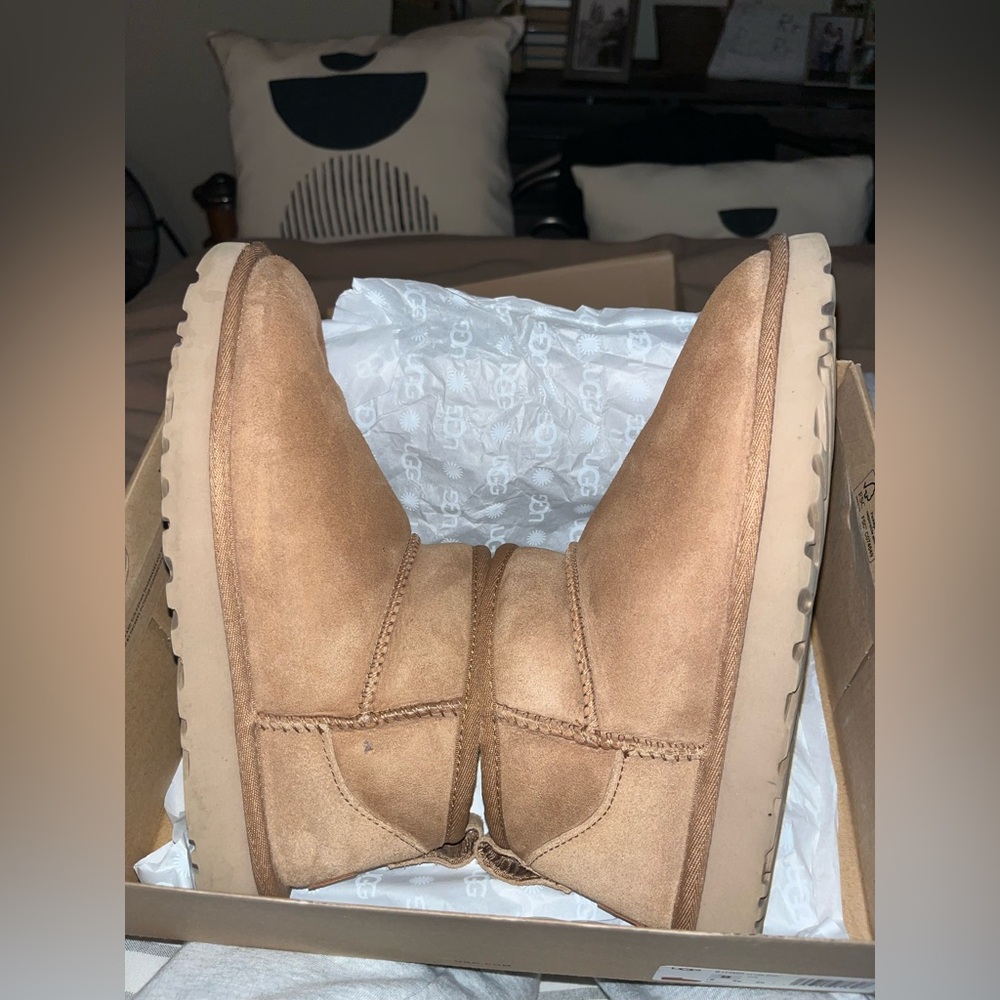 UGG Women's Classic Ultra Mini Boot